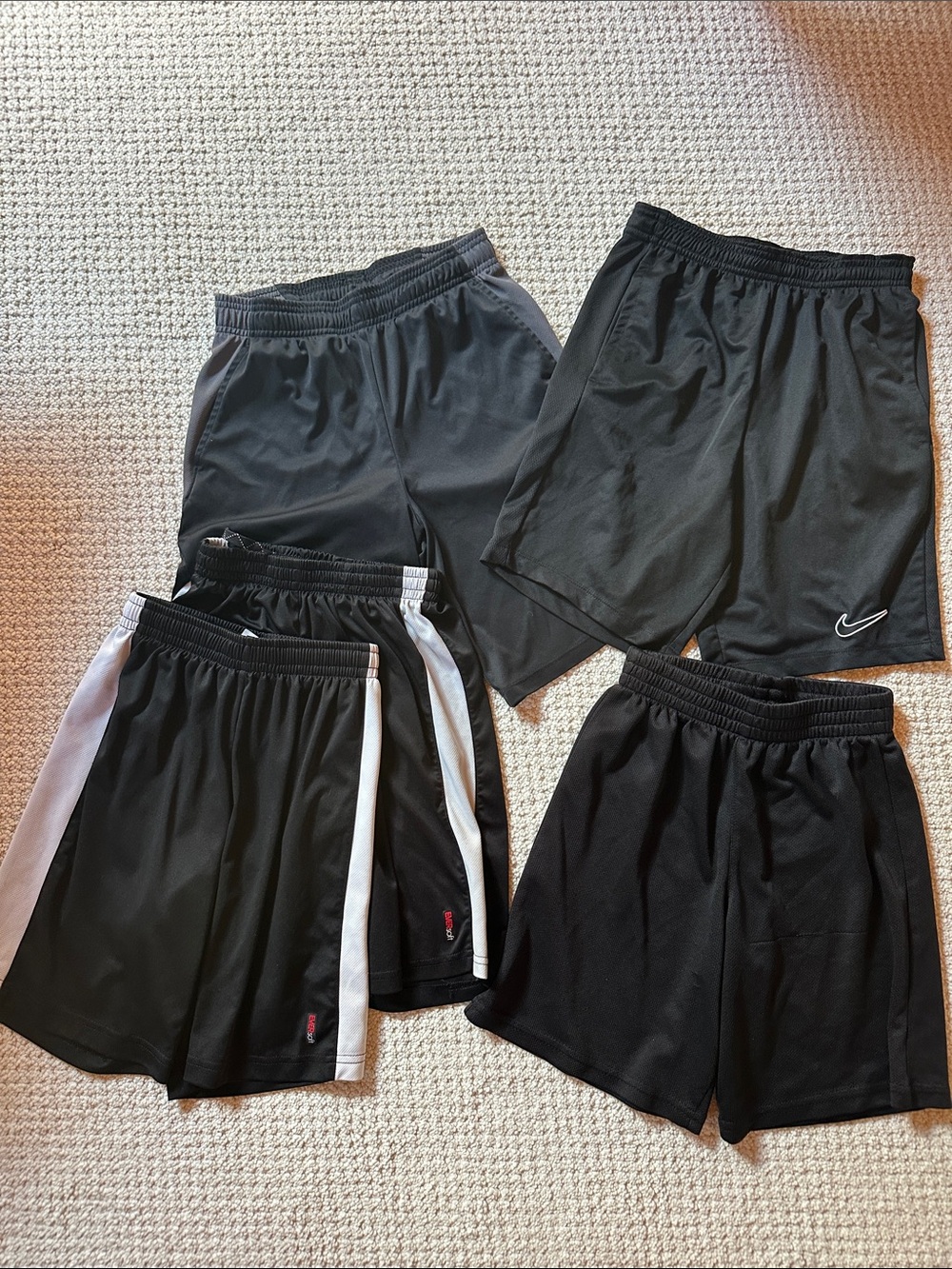 Lot 5 pairs mesh shorts boys L Black Athletic Shorts Pack — Nike too